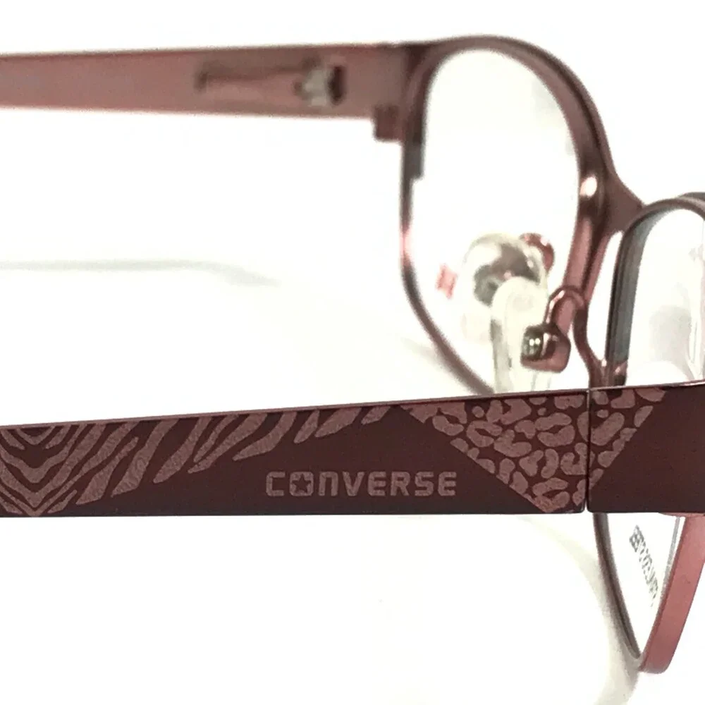 Converse v28 details